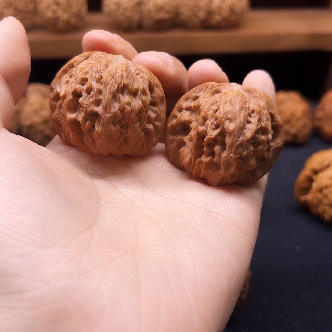 T***r核桃把件山地磨盘41全品红皮