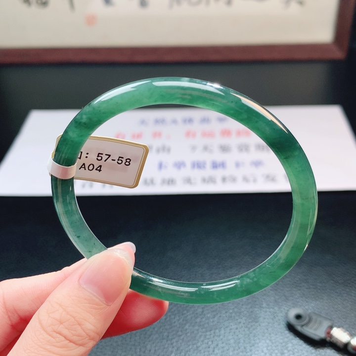 翡翠未镶嵌手镯翡翠手镯5
