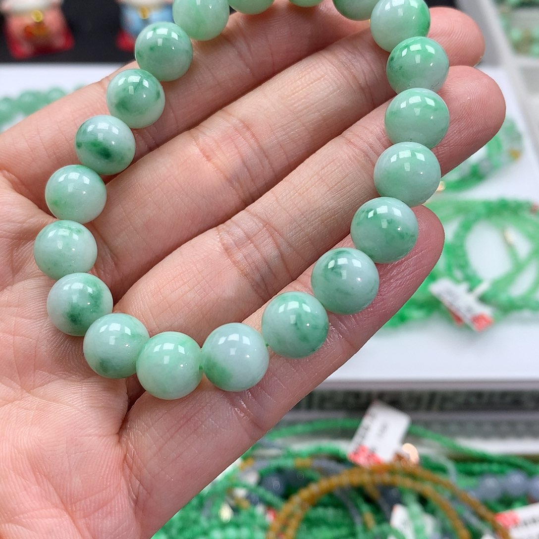 翡翠手链未镶嵌翡翠