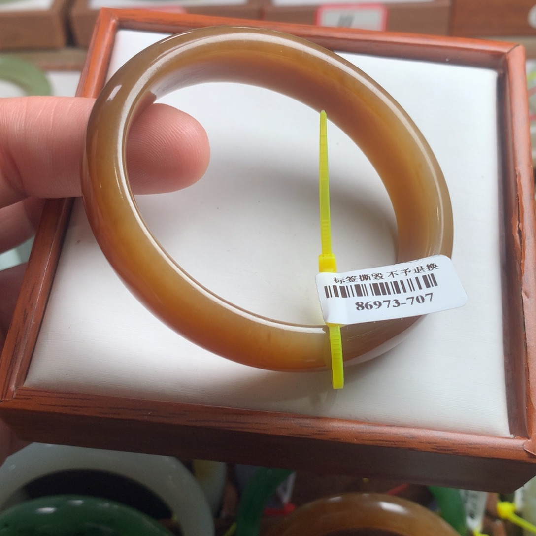 和田玉手镯未镶嵌贵妃53.5