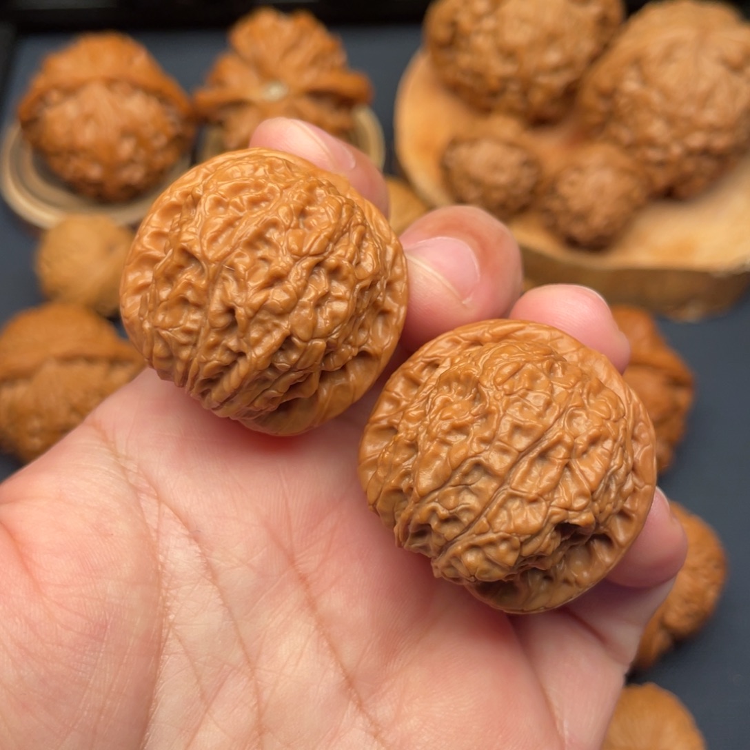 文玩核桃把件全品无修34手捻血麒麟