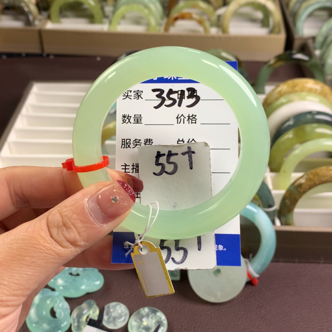 蛇纹石玉手镯未镶嵌3513