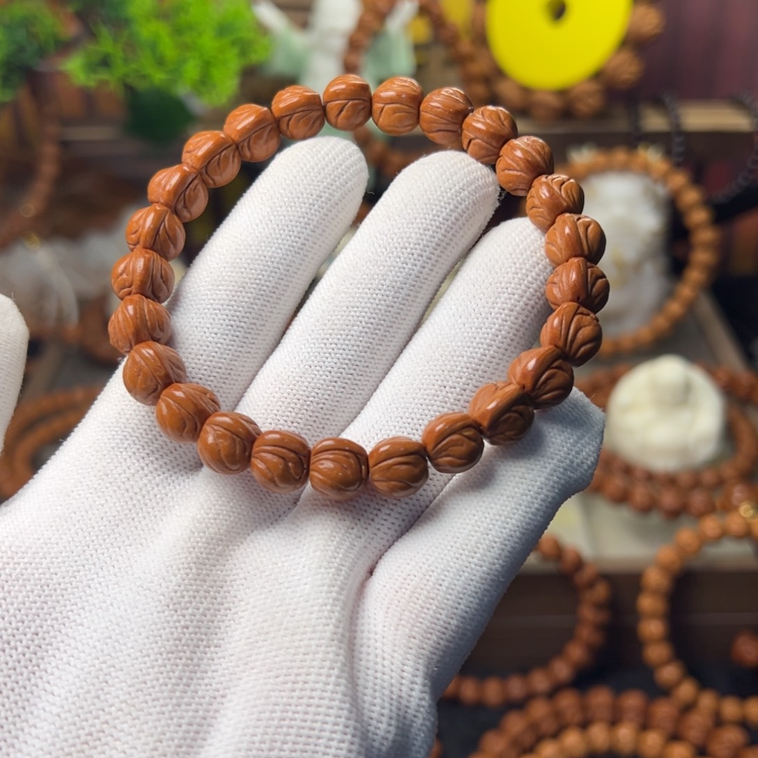 不***尚吊坠桃核玉龙脊手串10