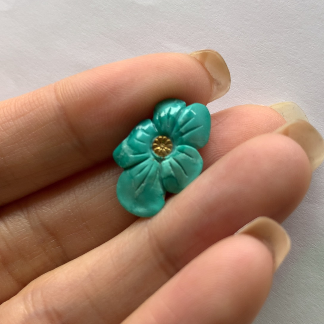 绿松石配饰未镶嵌