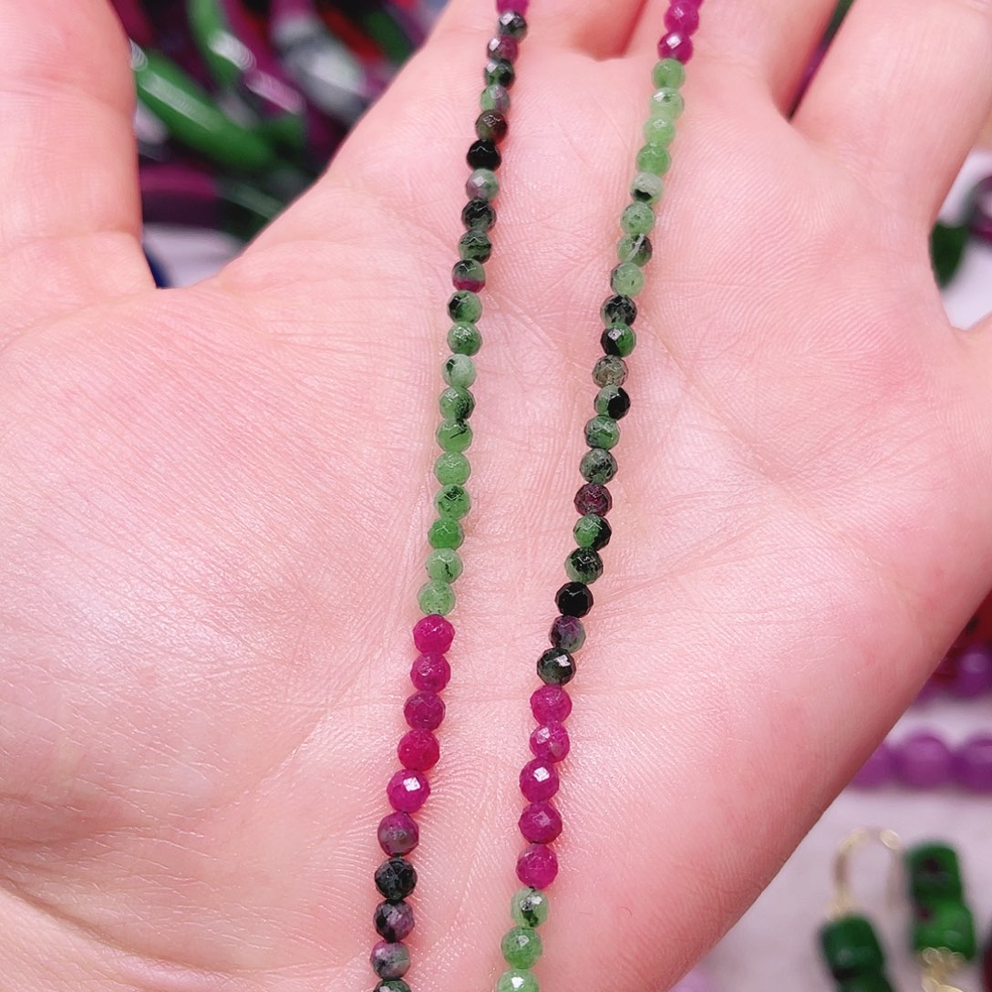 项链红宝石未镶嵌