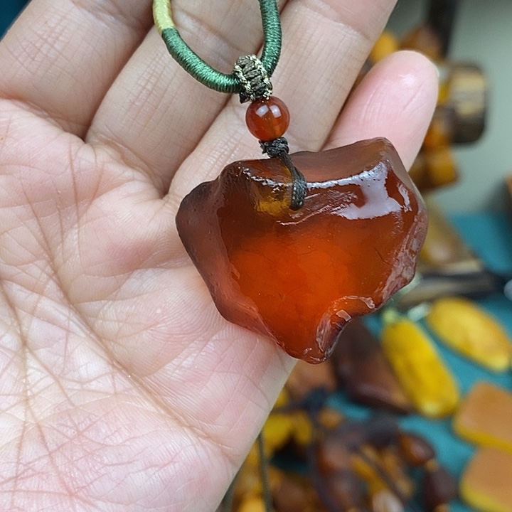 蜜蜡未镶嵌颈饰吊坠