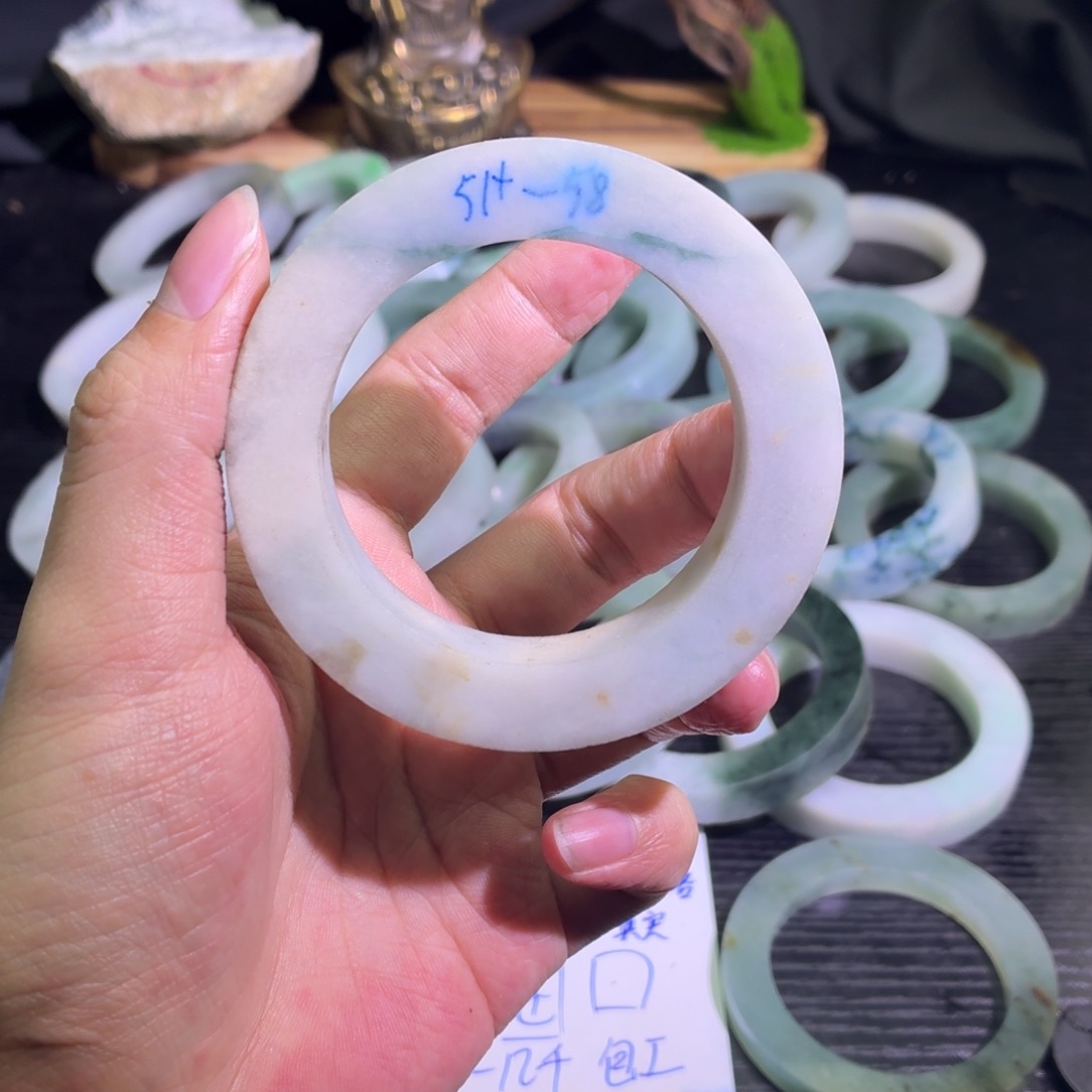 定制翡翠未镶嵌天然翡翠A货毛胚手镯定制