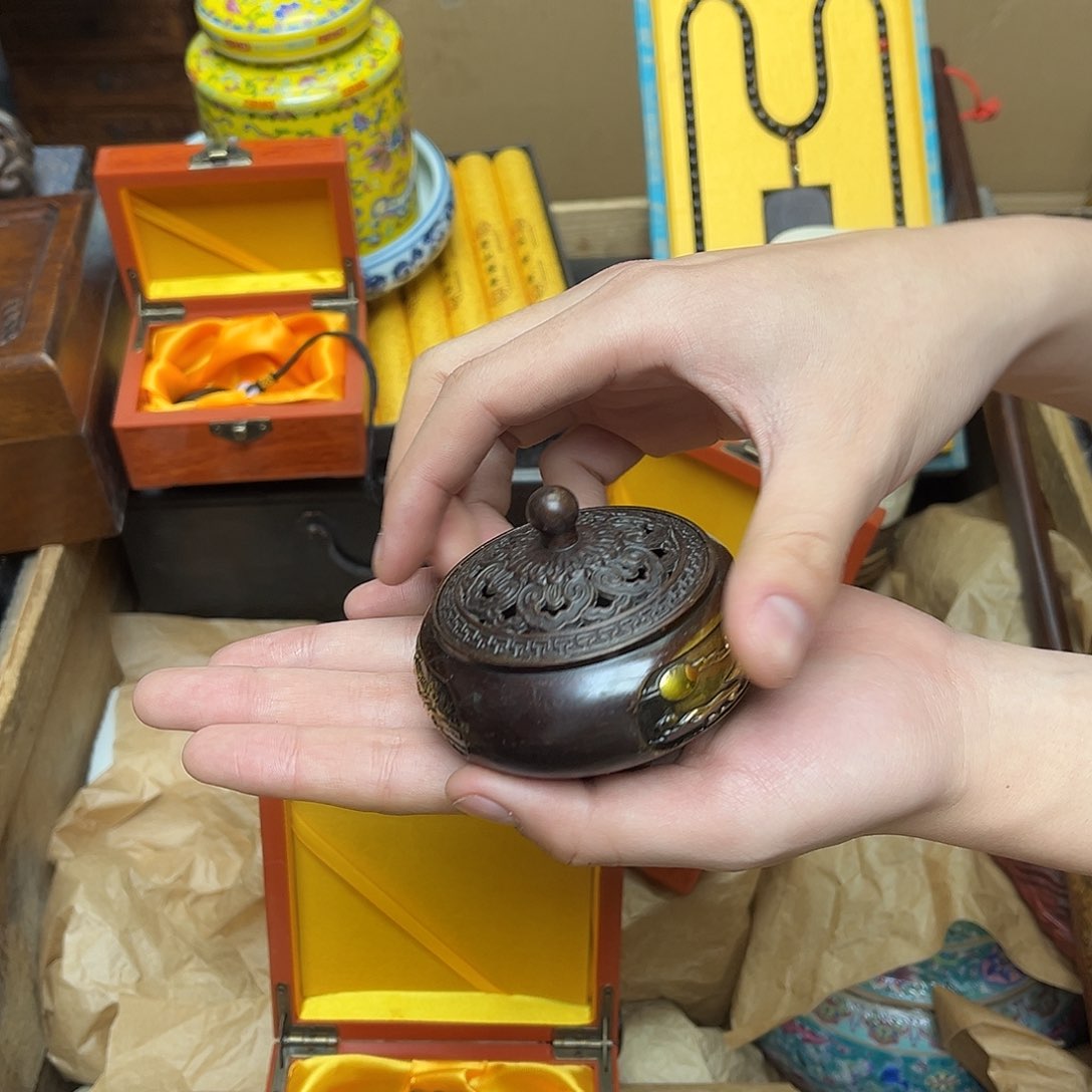 大叶紫檀（黑酸枝木类）