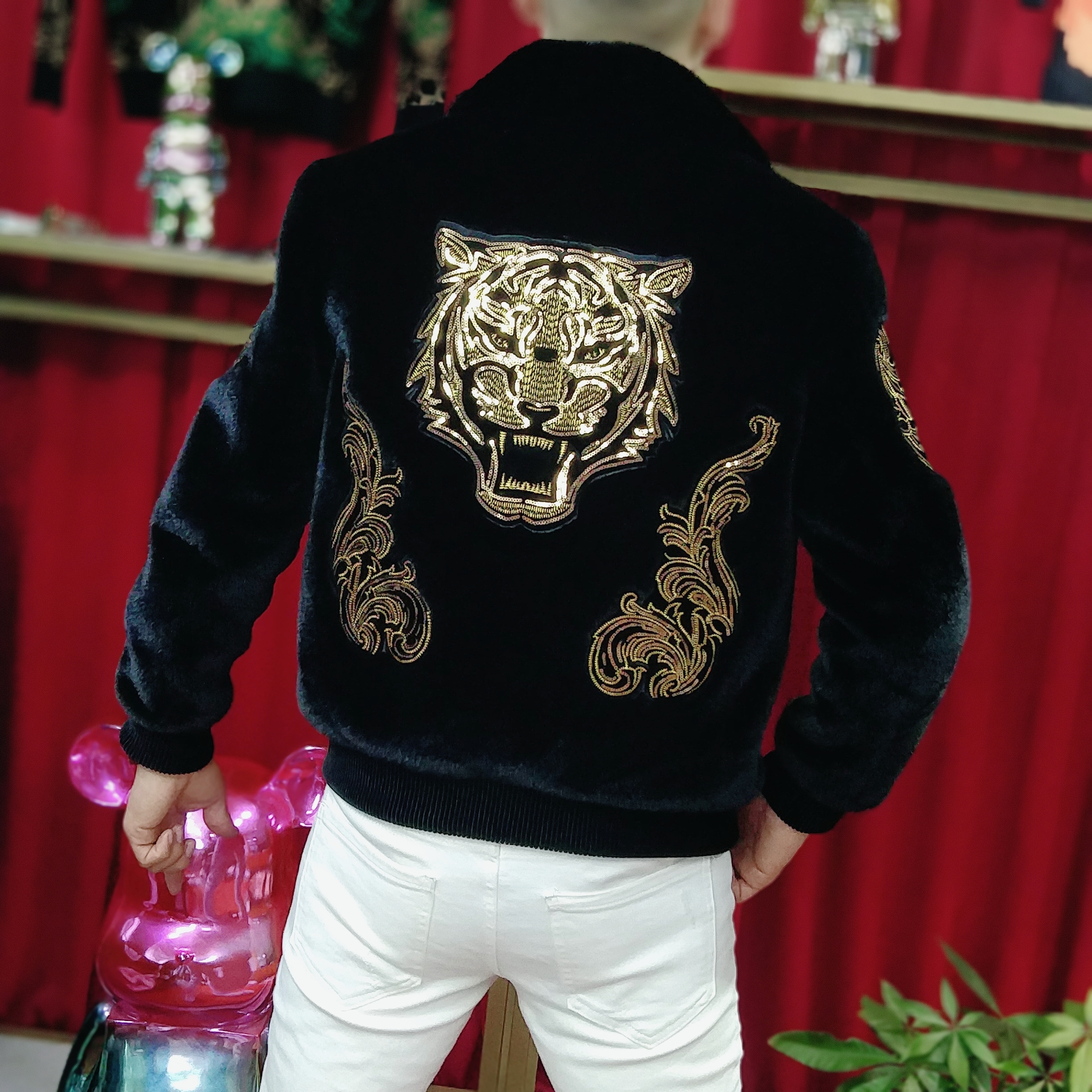 欧洲站冬季新款男士高品质潮流时尚刺绣亮片修身北美大貂保暖外套