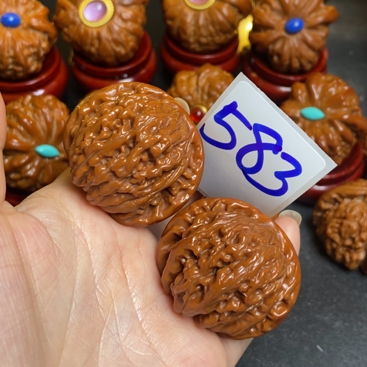 40楼呀583文玩核桃狮子