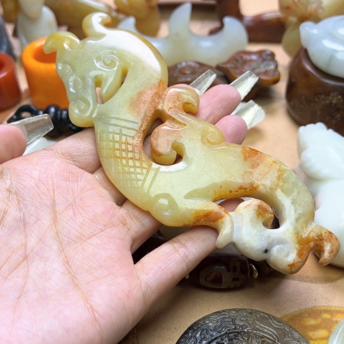 【闪购商品】蛇纹石玉颈饰未镶嵌