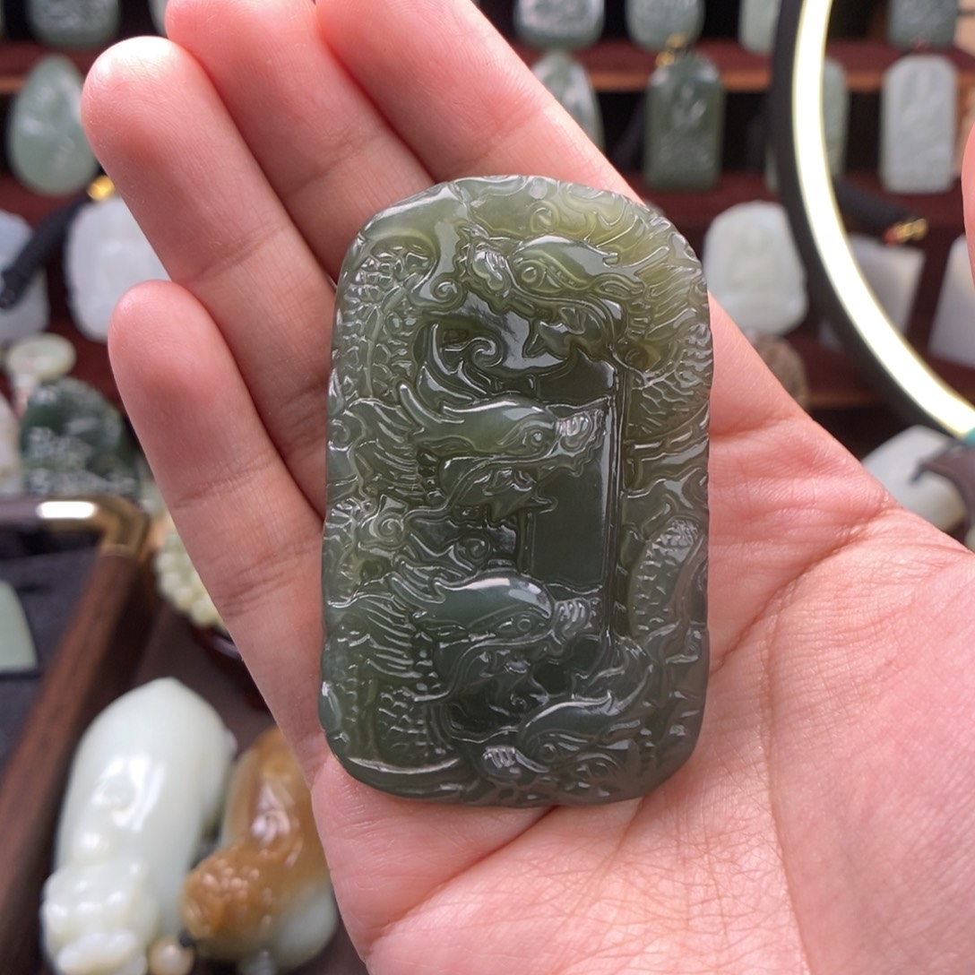 和田玉（糖玉）未镶嵌颈饰