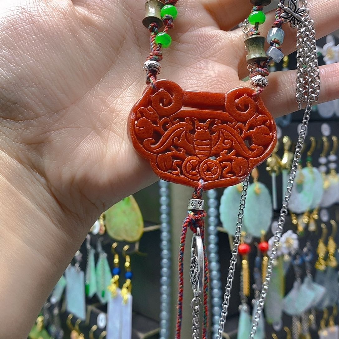 未镶嵌翡翠耳饰翡翠