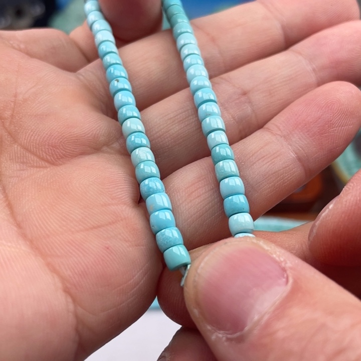 绿松石颈饰未镶嵌