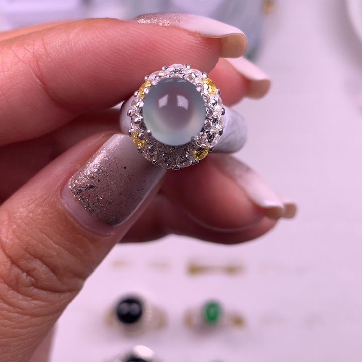 定制翡翠未镶嵌多样性发货