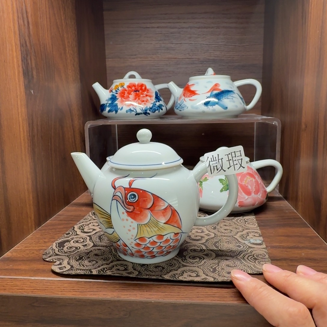 釉下手绘茶具微瑕