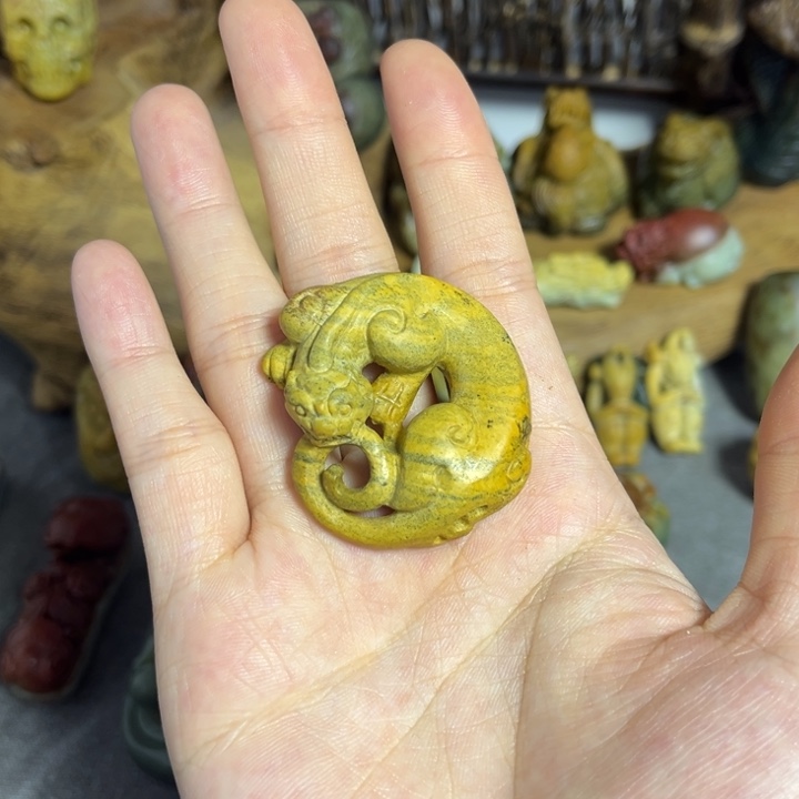 岫岩河磨玉（透闪石质玉）未镶嵌挂件