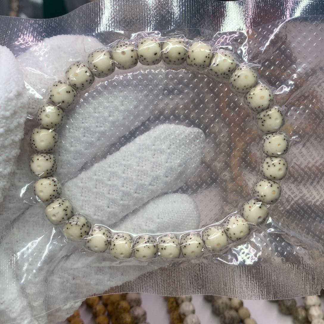 星月菩提吊坠会****铁8×7瓷白月朗星稀