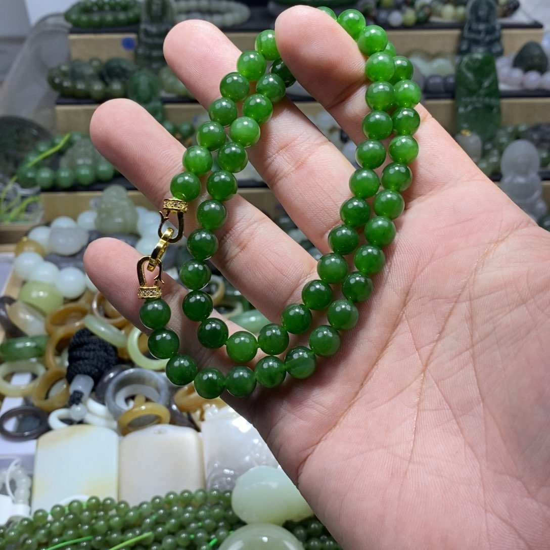 和田玉（碧玉）颈饰未镶嵌京*