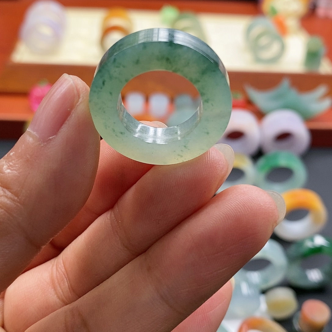 定制翡翠未镶嵌10-17圈口