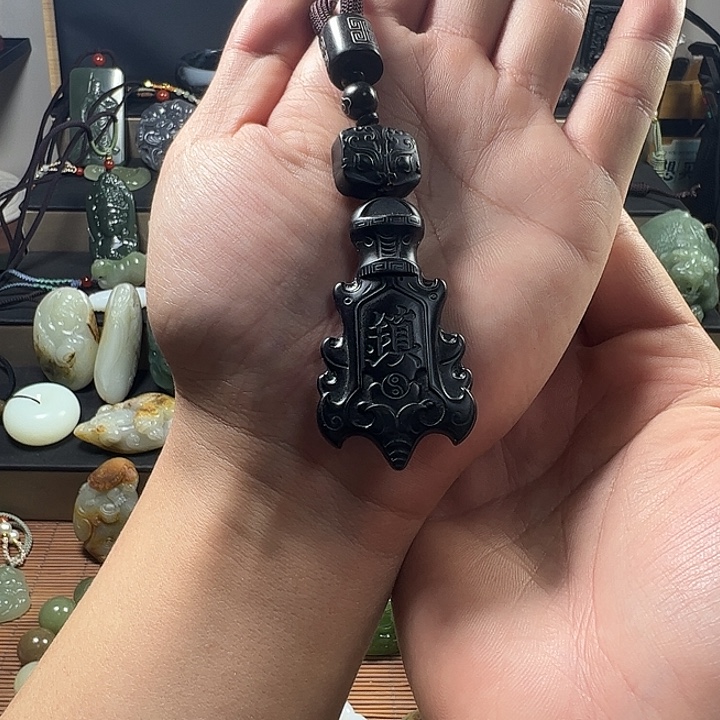 和田玉未镶嵌项链