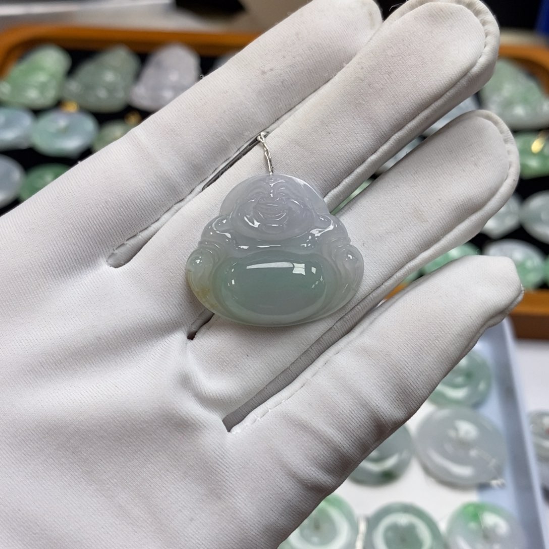 翡翠颈饰未镶嵌佛公