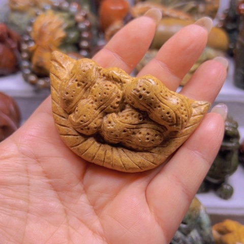 岫岩河磨玉（透闪石质玉）把件未镶嵌