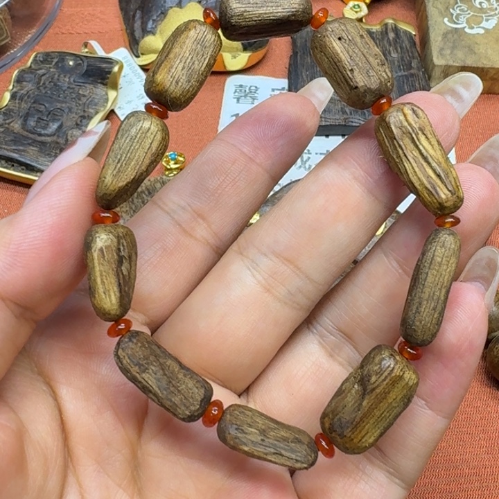 大叶紫檀（黑酸枝木类）
