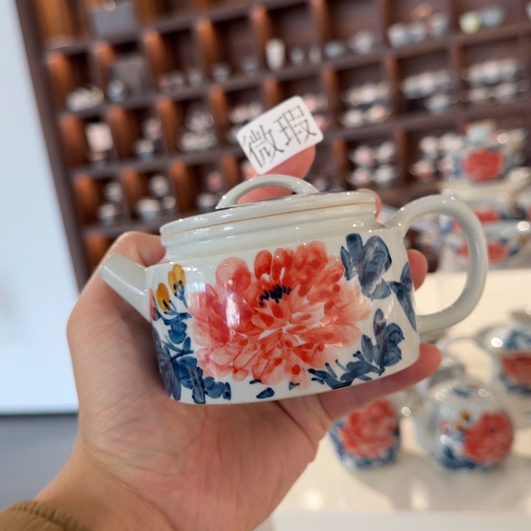 釉下手绘茶具微瑕