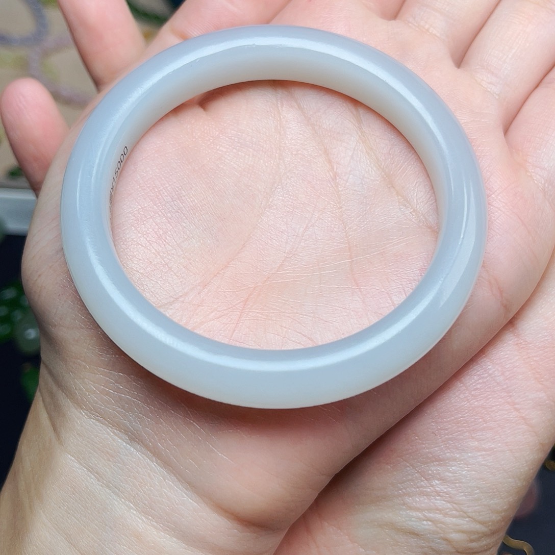 和田玉手镯未镶嵌06