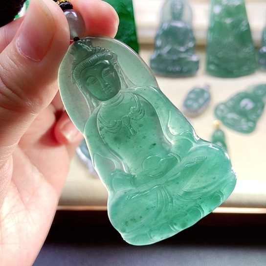 【闪购商品】翡翠颈饰未镶嵌天然