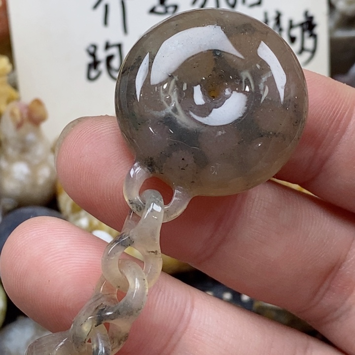 颈饰未镶嵌硅化珊瑚（珊瑚玉）