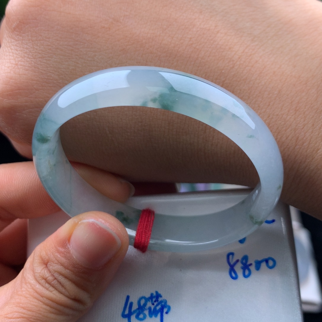 翡翠手镯未镶嵌手镯