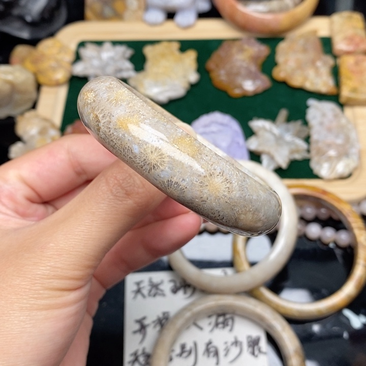 硅化珊瑚（珊瑚玉）手镯未镶嵌52.8