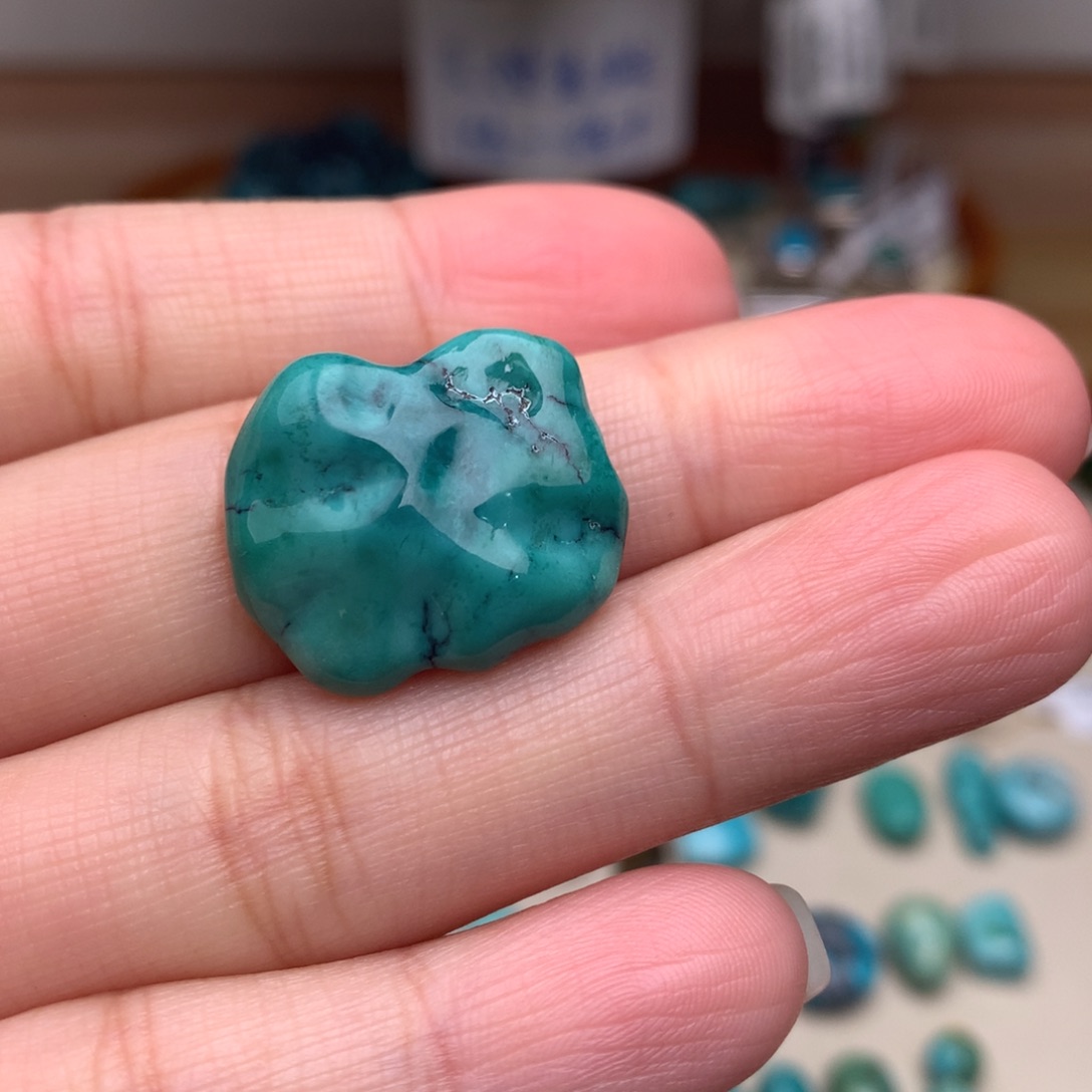 绿松石未镶嵌珠宝奇石