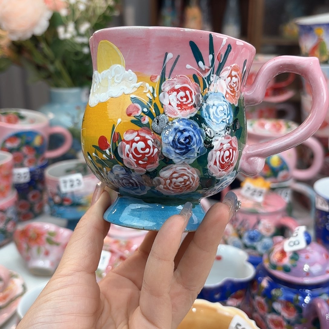 瓷片我在开会你要回来吃早餐