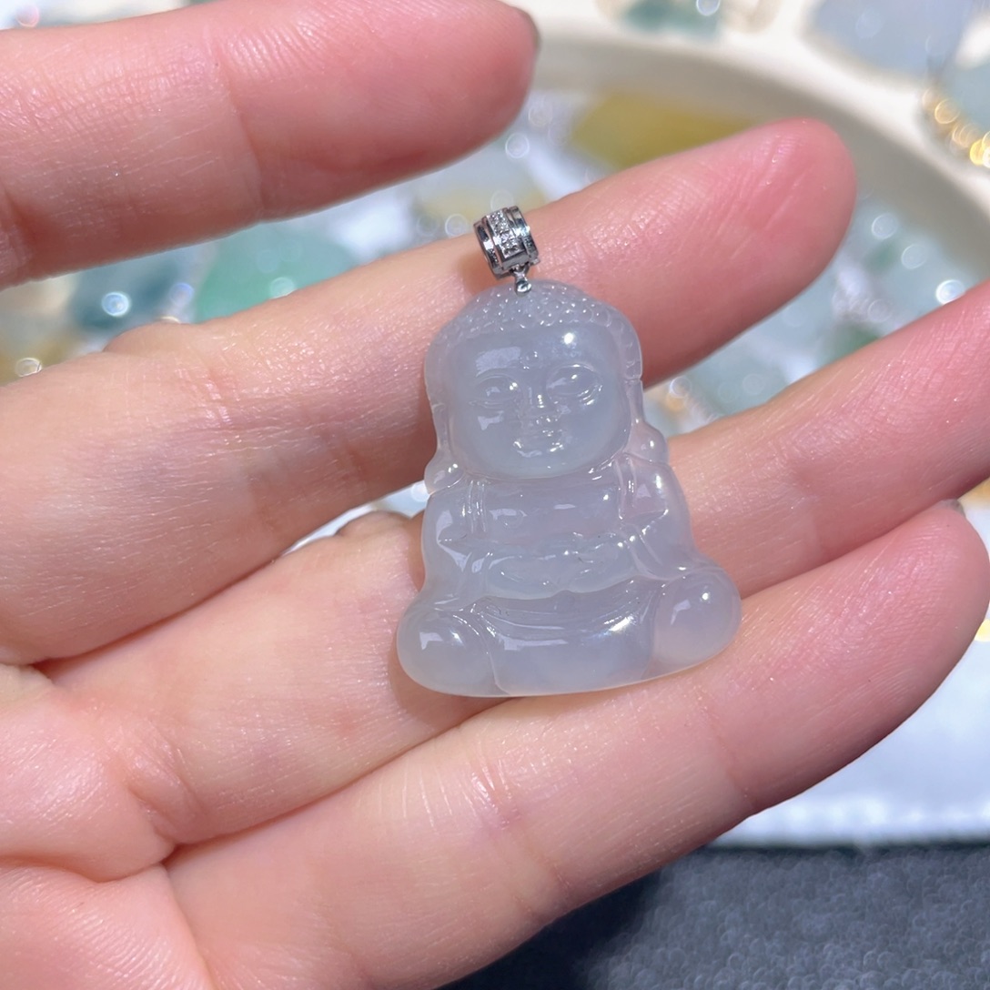 翡翠颈饰18K金镶嵌翡翠