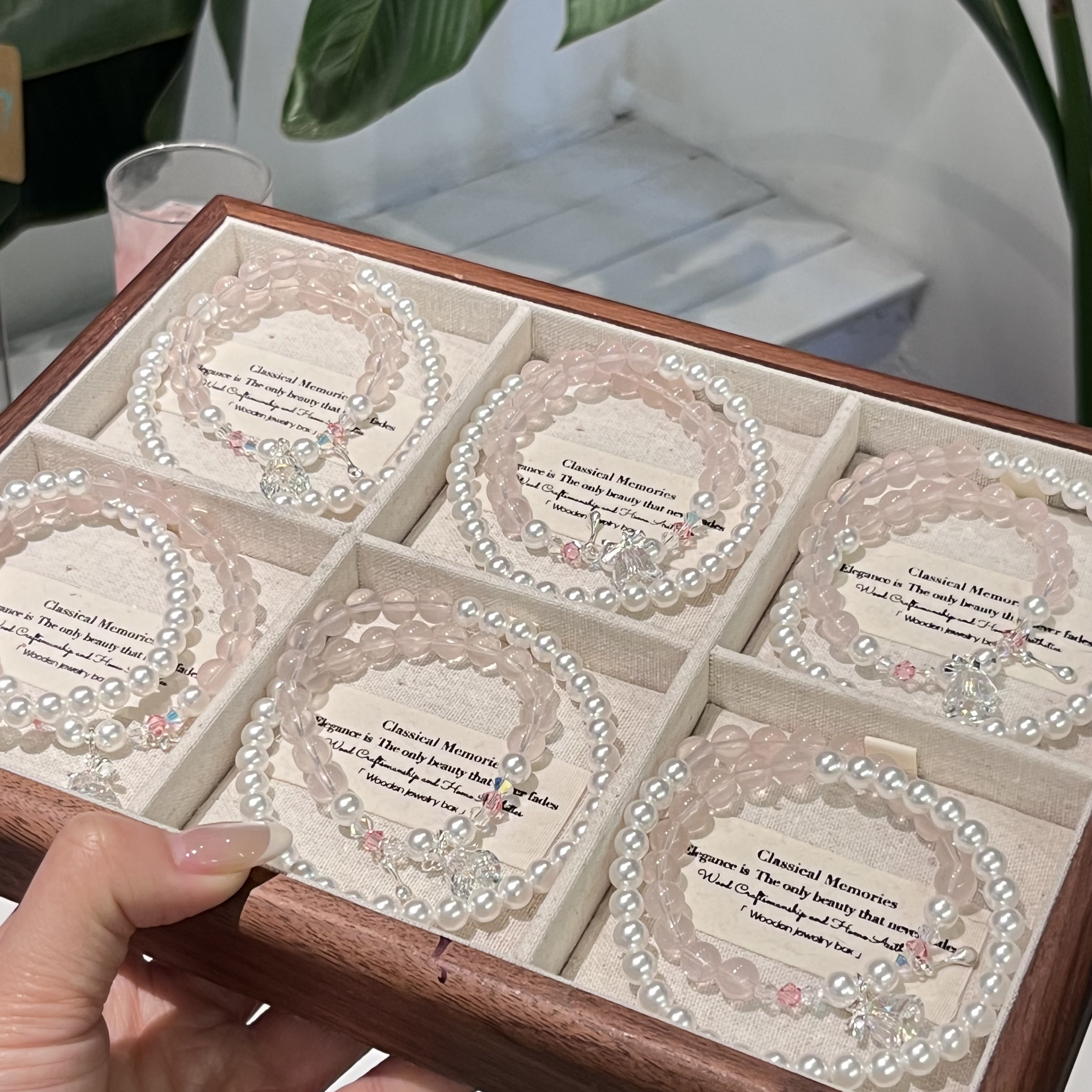 【冬雪摇铃】天然粉水晶贝珠双圈设计款手串 珠宝多样性