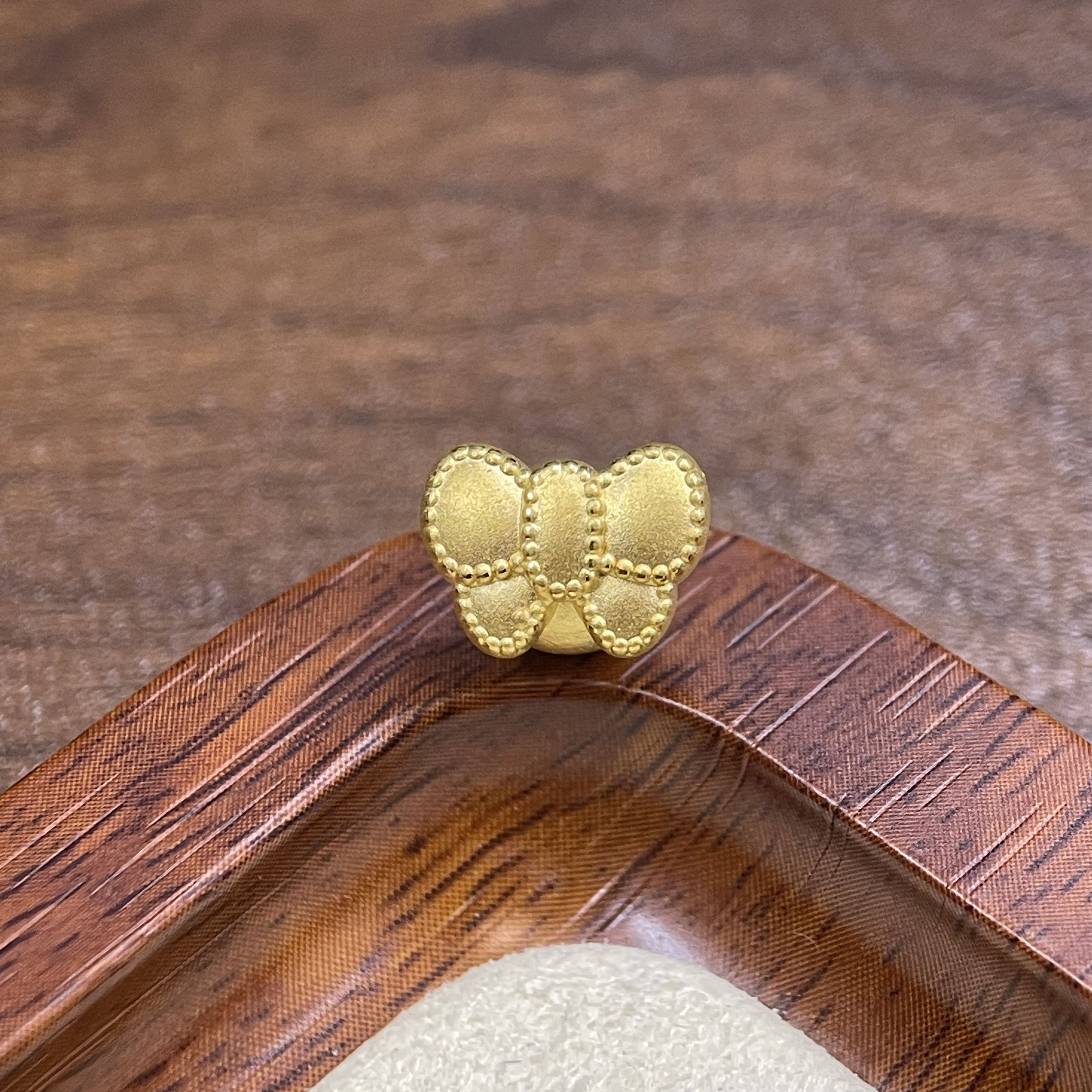 辉通黄金足金999古法在逃公主蝴蝶结DP2415-01000