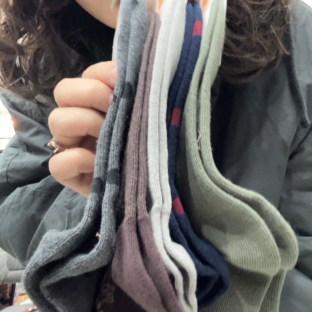 她在外面吃饭我在家里吃饭