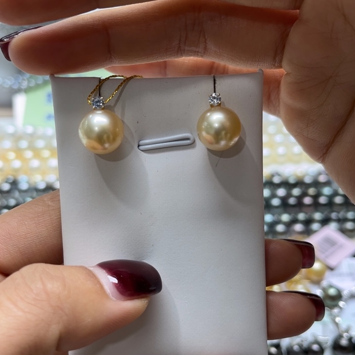 海水珍珠耳饰18K金镶嵌
