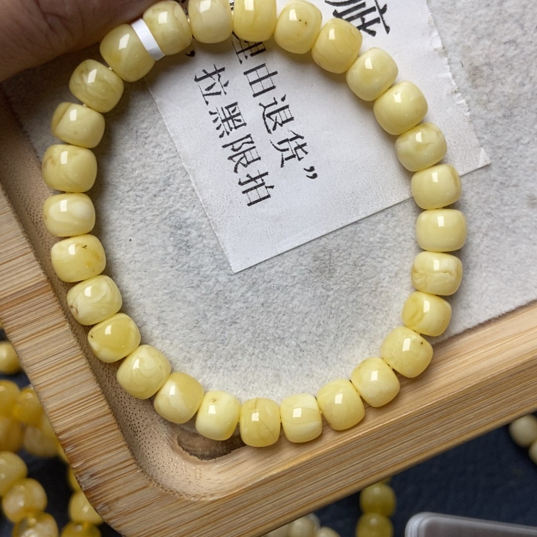 琥珀未镶嵌珠宝奇石85