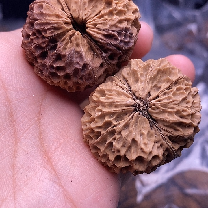 吊坠文玩核桃   150