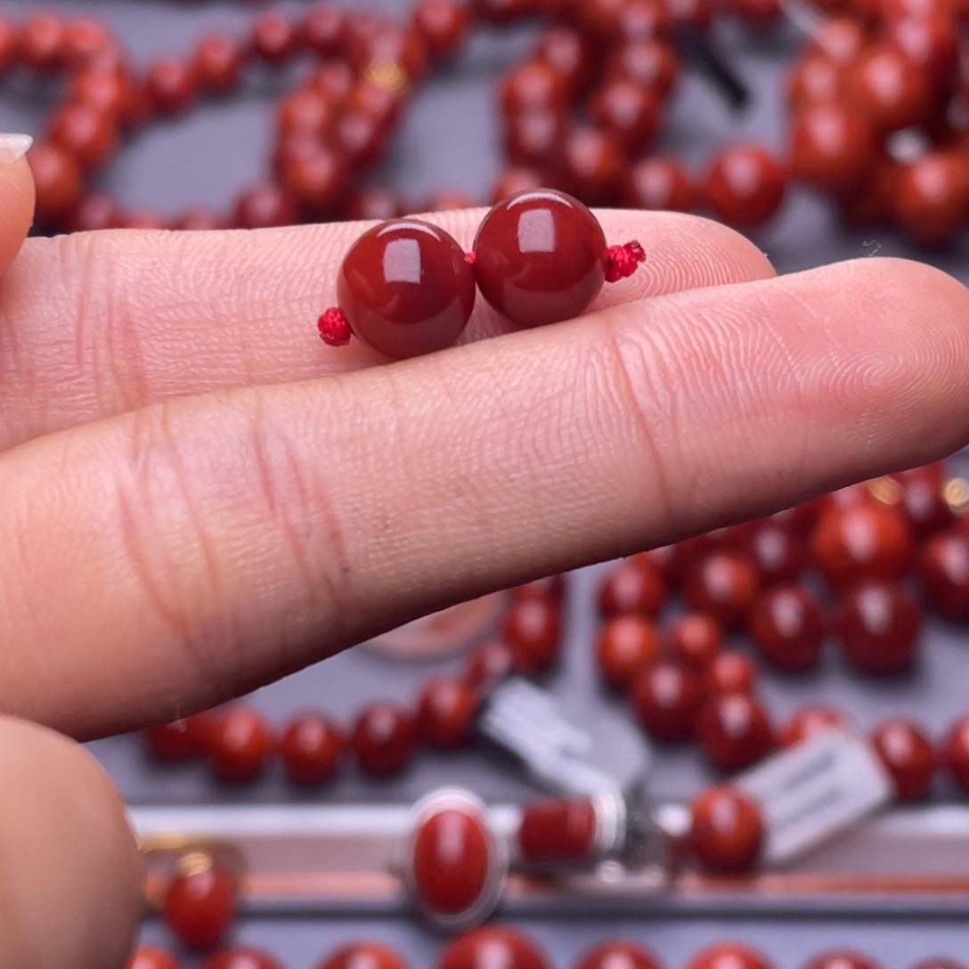 南红玛瑙未镶嵌其他天然原矿）高品8mm瓦西锦红双色对珠