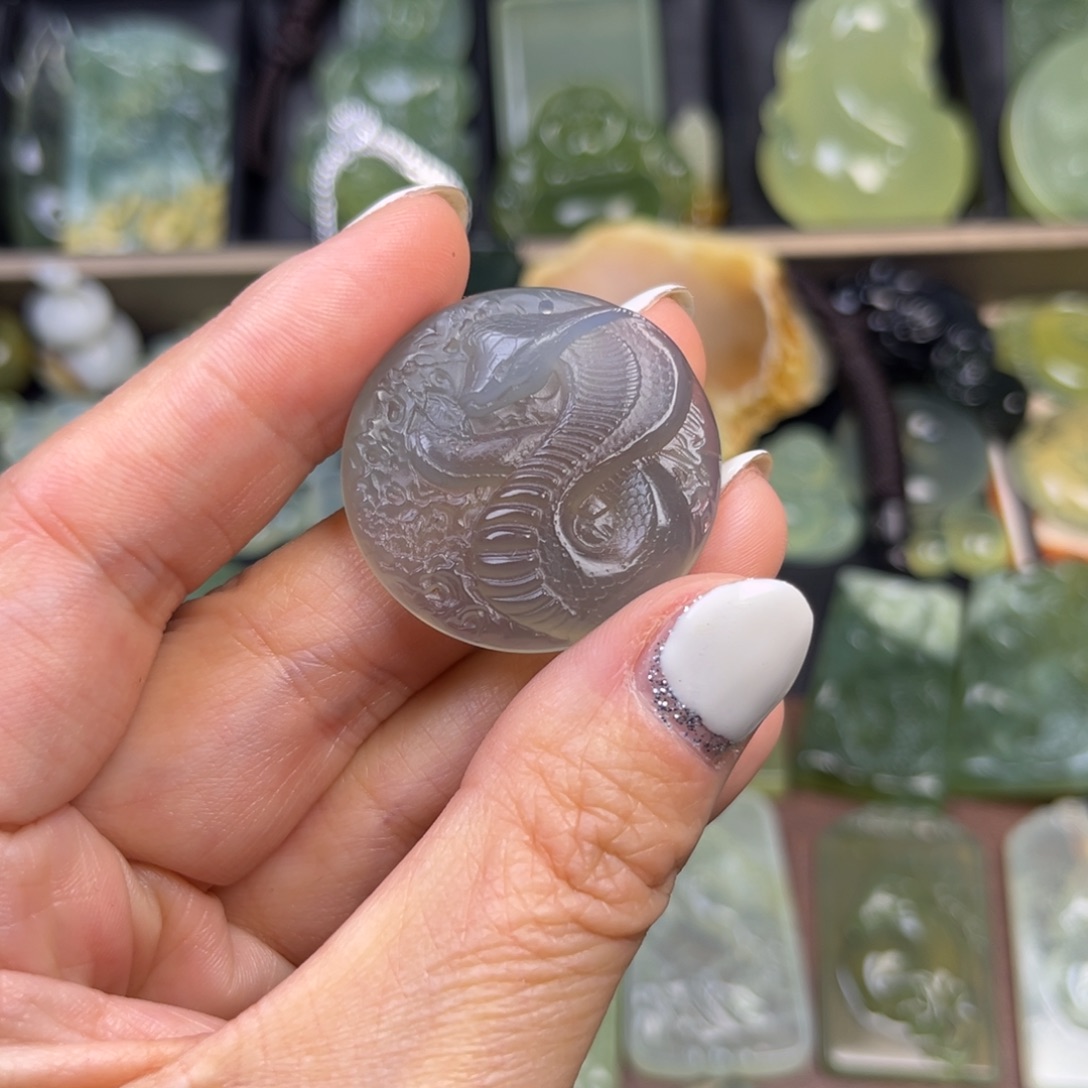 蛇纹石玉未镶嵌吊坠(赠链)