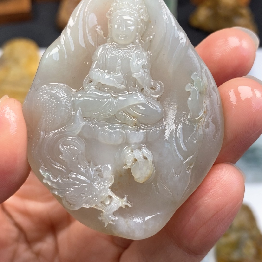 定制翡翠未镶嵌玉龙观音