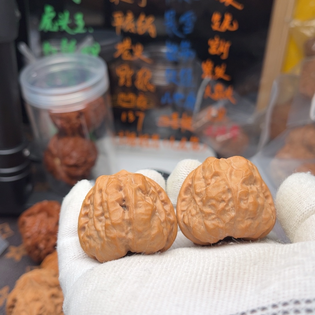 文玩核桃吊坠蛙蛙