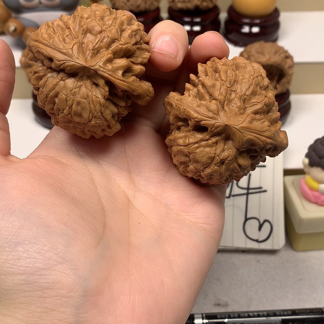 吊坠桃核龙鼎半壁