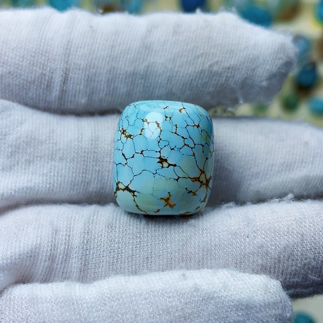 绿松石颈饰未镶嵌