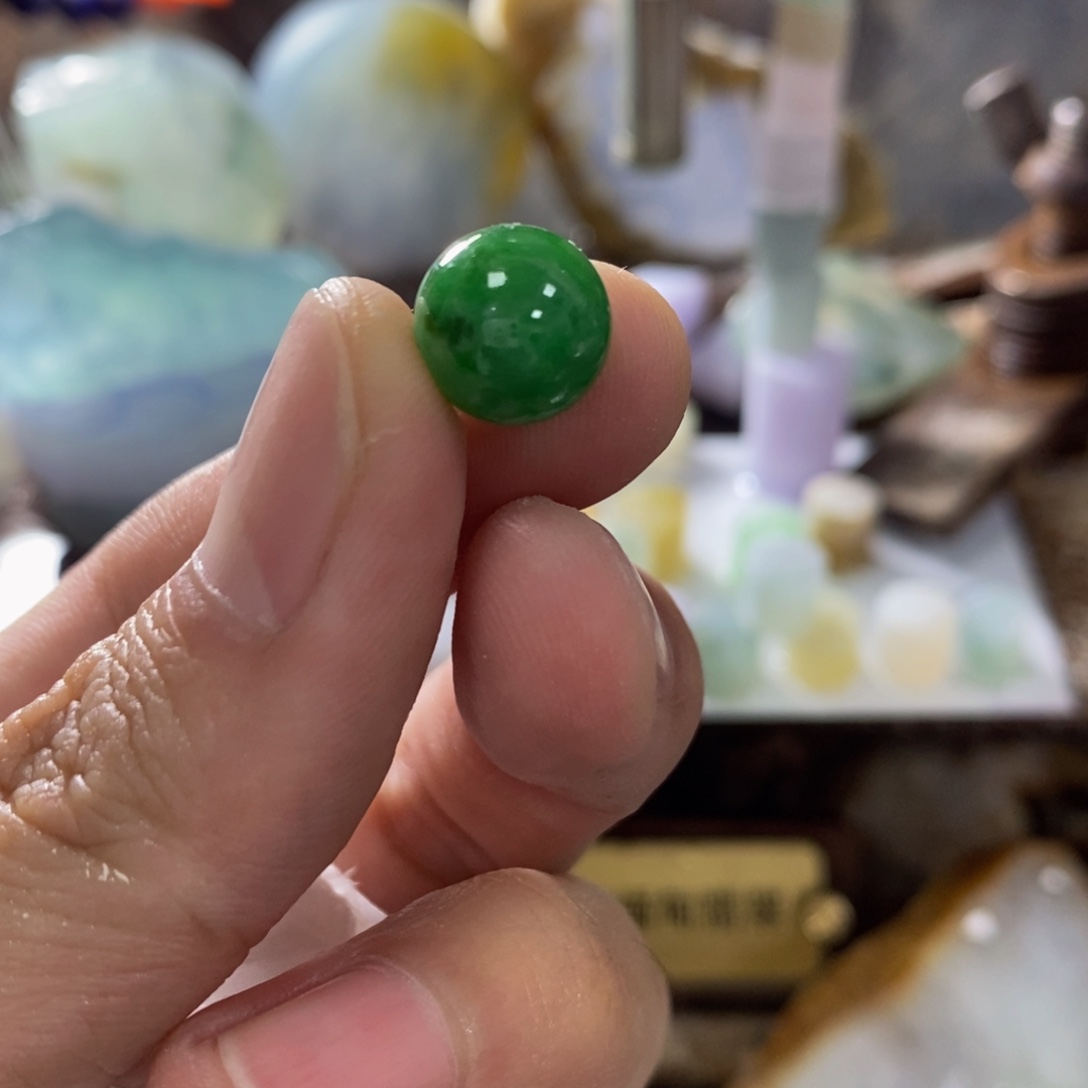 越***越翡翠未镶嵌挂件定制